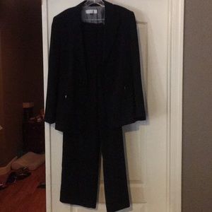 Tahari dress pant suit